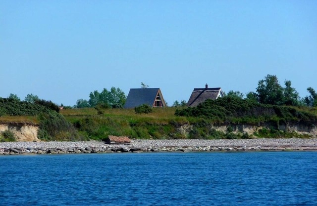 Finnhaus 200m from the Baltic Sea coast, sea view to Hiddensee, free WiFi