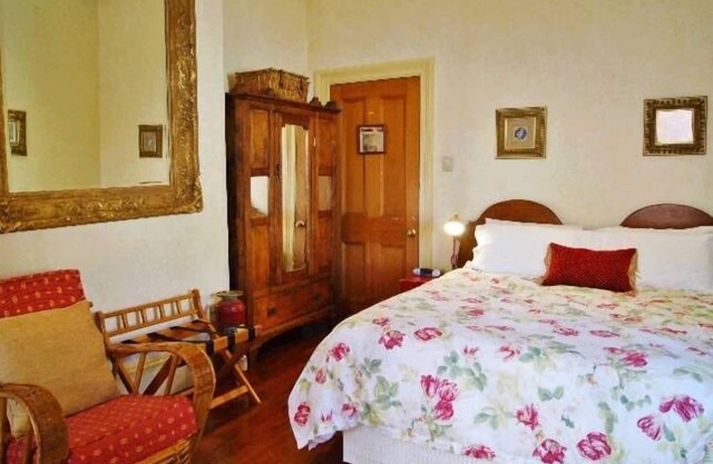 Fire Station Inn - 1 bedroom spa suite (Loggia)