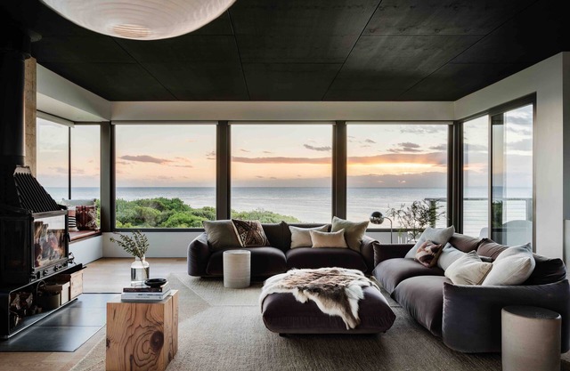 FIRST LIGHT Tasmania (House)