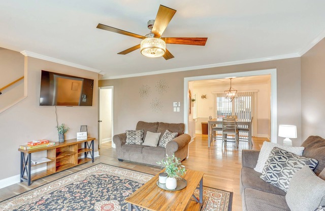 Fish, Ski & Explore: Townhome w/Decks in Etters!