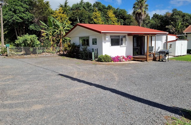 Fisherman/Family/Friends - Close to Beach & Township. Wi-Fi & Sky TV with Sports