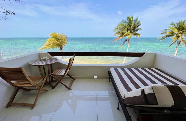 Flamingo Plus by Andiani Travel