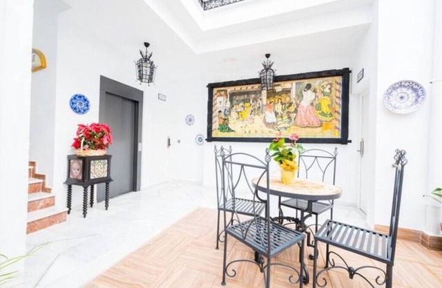 Flat Barrio Santa Cruz historic centre