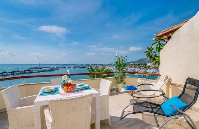 Flat Blue Attic Beach with Sea View Port Alcudia