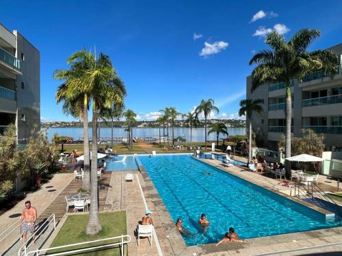 Flat na Beira do Lago