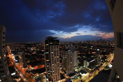 Flat no Brookfield Towers