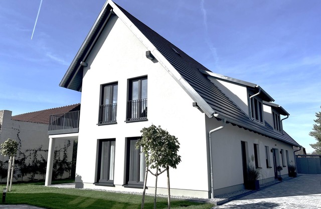 Flat with bedroom, kitchen and terrace