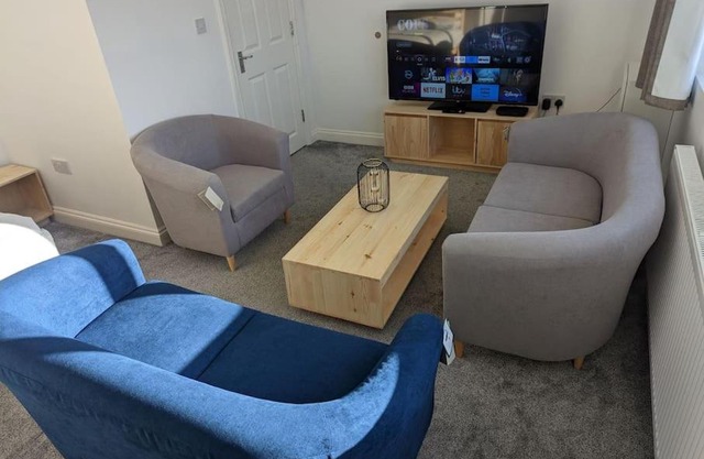 Flat with great transport links