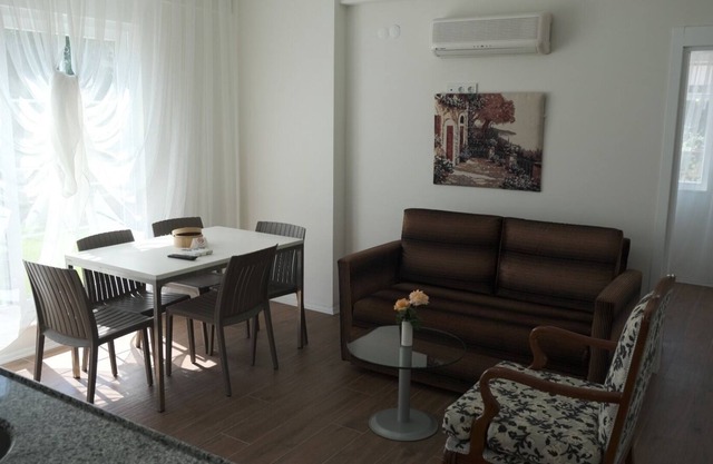 Flat with huge outdoor area close to most popular touristic district in Antalya
