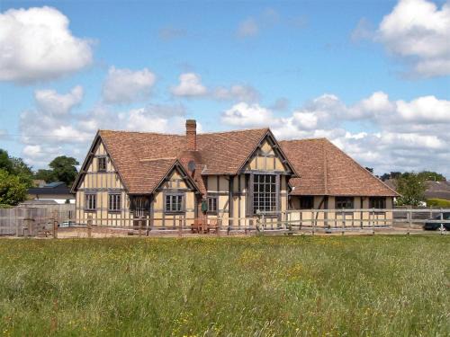 FLETCHERS HALL COVERED POOL Heated