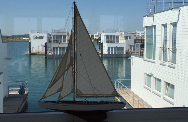 Floating Vacation Home "Antares One by Seeblick Ferien"