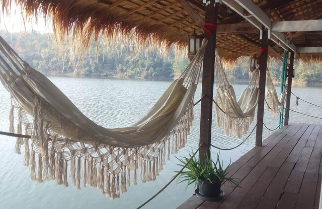 Floating Rustic Cottage unforgettable for your Holiday