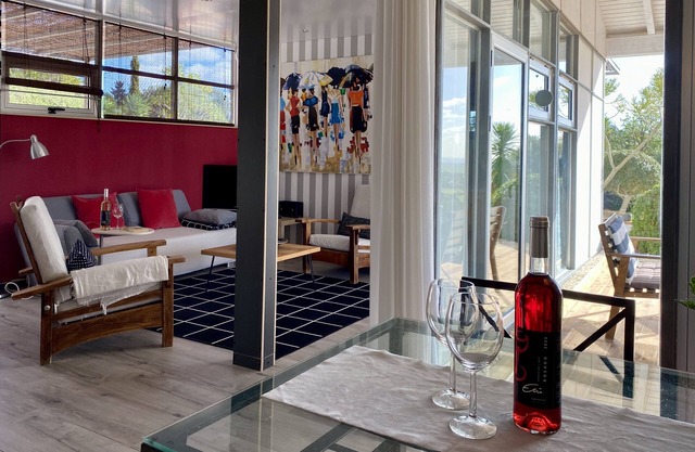 Flooded with light, breathtaking views, refreshing pools, WIFI, peace and quiet guaranteed