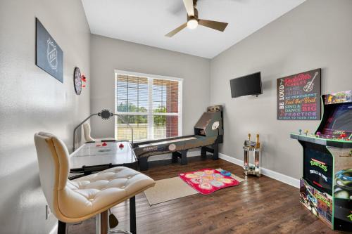 Floridays Manor home