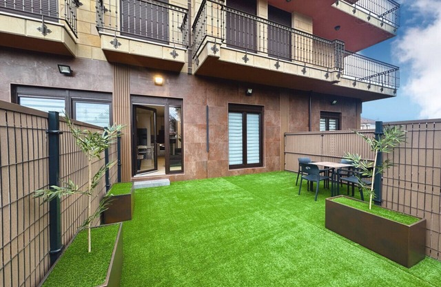 Flower Deluxe - Garden Bass - 6084