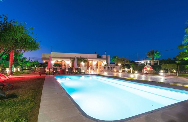 Fontana 4 Bedroom Holiday Home with Private Pool