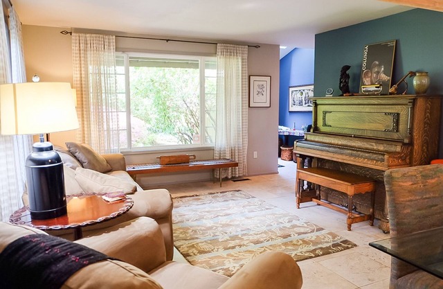 Foodies Kitchen, Peaceful, Green, Comfiest Beds, Close to everything