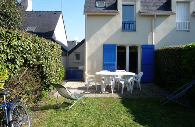 For rent house (50m2) 200m from the sea