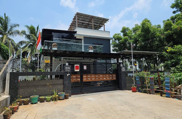 Formula House Floor#1: A CIRCA Home in Urban Oasis