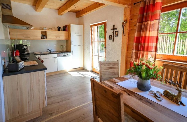 Forsthaus Chalet - Luxus Chalet mit Eigenem Whirlpool auf der Terrasse