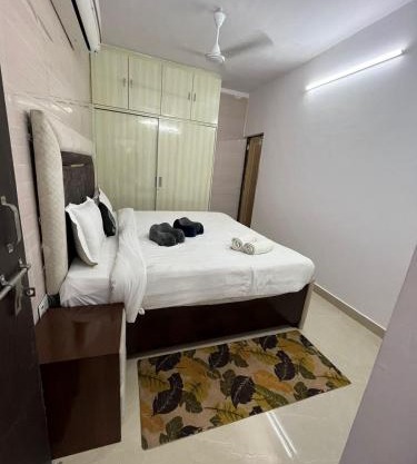 Fortune Home service Apartment 1Bhk,L-73A Saket