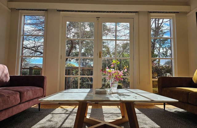 Four-bedroom house with city view in Central Canberra