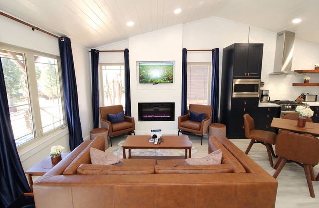 Four Cabins on One Property, Free Sledding, Fire Pit, BBQ, A/C