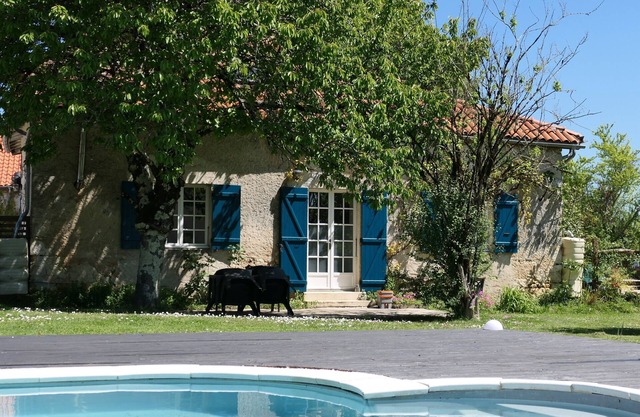 Gîte - Le Viennois: This cozy luxury 1-6 person semi-detached gîte