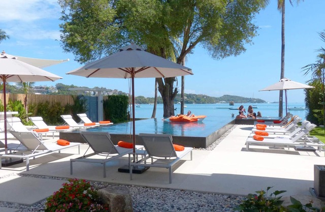 FREE $900 Daily Luxury Pack - 10-Bed Beachfront Villa - Private Pool, Spa & Gym