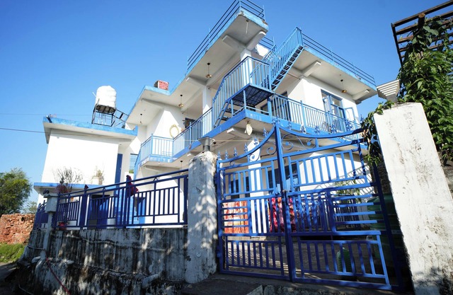 Freestay Keori River View-2BR Cottage in Chaugan by Homeyhuts