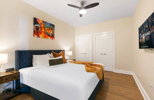 French Quarter Oasis: Spacious 4-Bedroom Condo