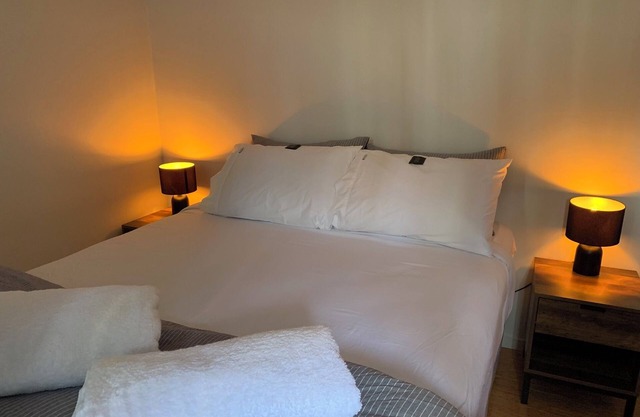 Fresh new listing in Carterton, 1 bedroom fully self contained cottage.