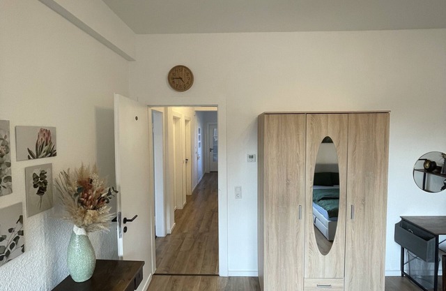 Frische Renovierte 3-zimmer-wohnung/10min vom ICE