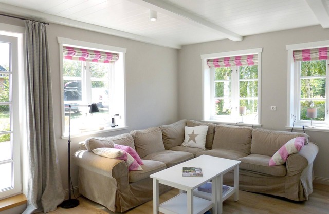 Frisian house half *starboard*