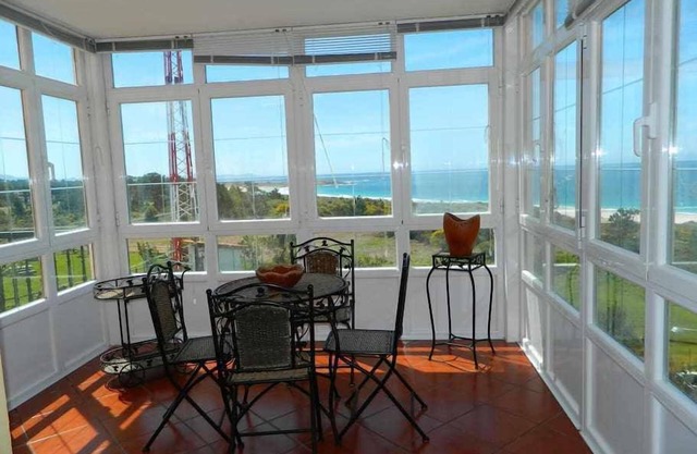 Front line beach apartment in Lariño