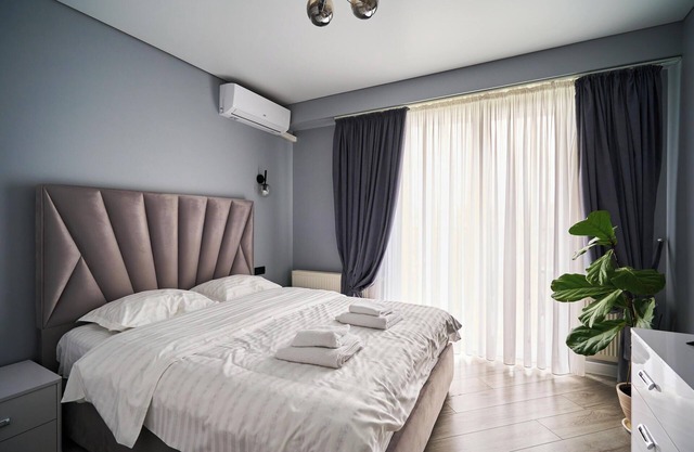 Full-Equipped 1BR in Center by Torro Mall
