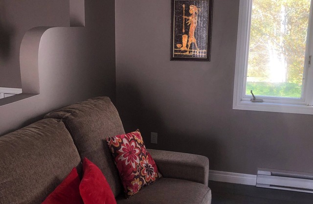 Full Guesthouse near Lake and Mountain