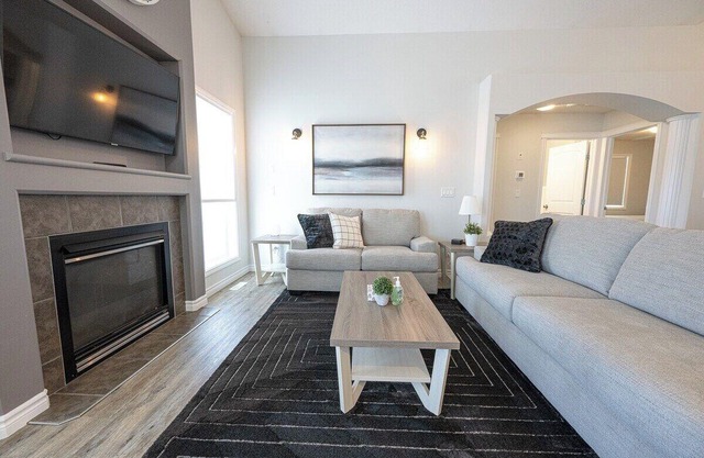 Full House with AC | BBQ | Free WiFi | Smart TVs