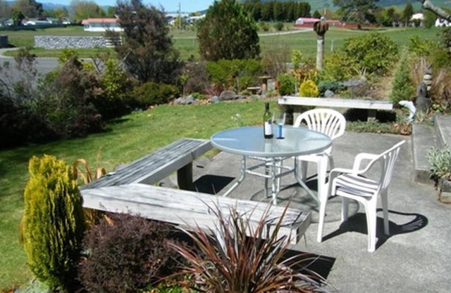 Full of character, modern and cosy Rose Lodge