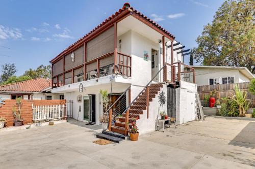 Fullerton Home Base Easy Access to Dtwn and CSUF!