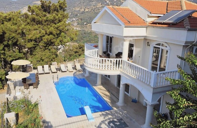 Fully detached Villa offers an unforgettable holiday with your family and friend