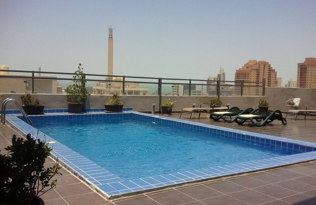Fully furnished 2 bedrooms 2 bath