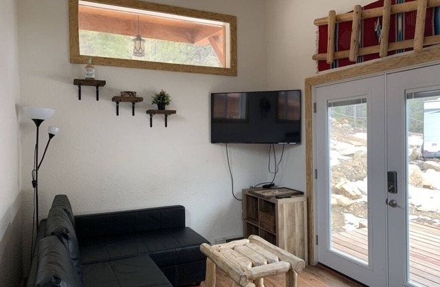 Fully-Furnished 2 BR Mountain Cabin in the Rockies