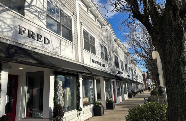 Fully furnished summer rental in the heart of Old Greenwich