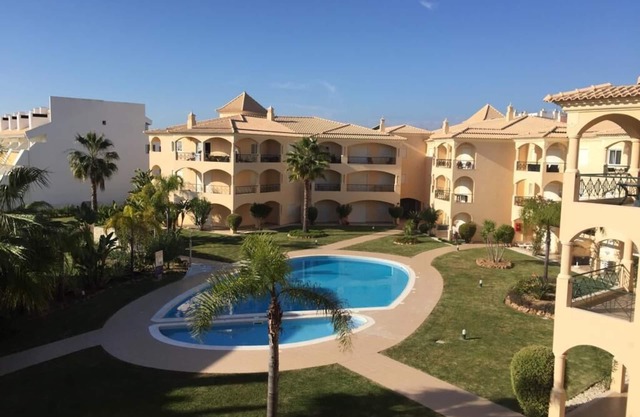 Fully Licenced Luxury 2 Bed Apartment Walking Distance Vilamoura Marina & Beach