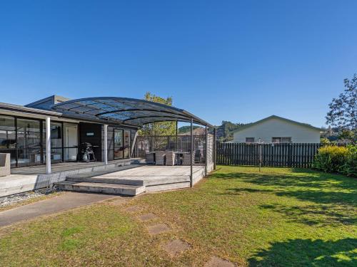 Fun at Whangamata - Whangamata Holiday Home