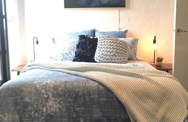 Funky Fitzroy 2 bedroom Apartment in Old Chocolate Factory