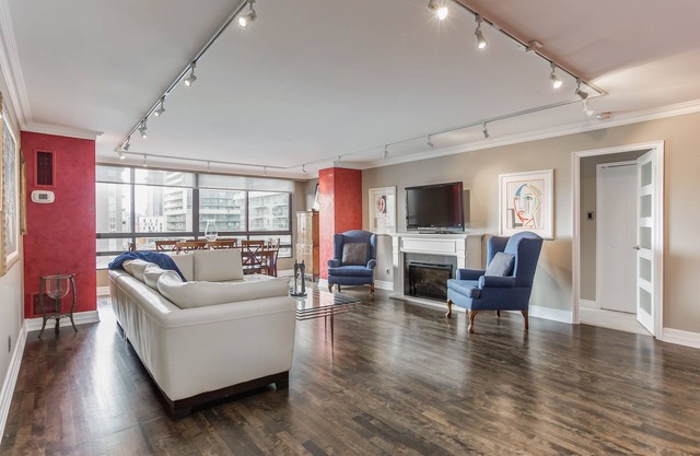 Furnished Executive Condo Lease - 3 to 6 months (flexible) - Downtown Toronto