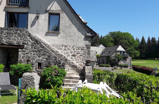 Gîte 4 Pers Piscine au Domaine du Golf de Laguiole