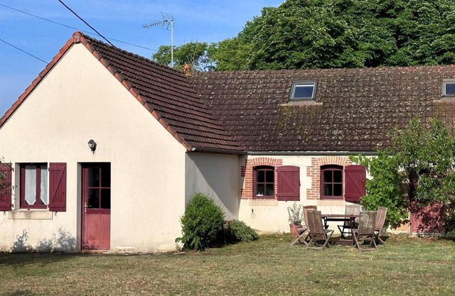 Gîte authentique près de Moulins, idéal pour familles - FR-1-489-463